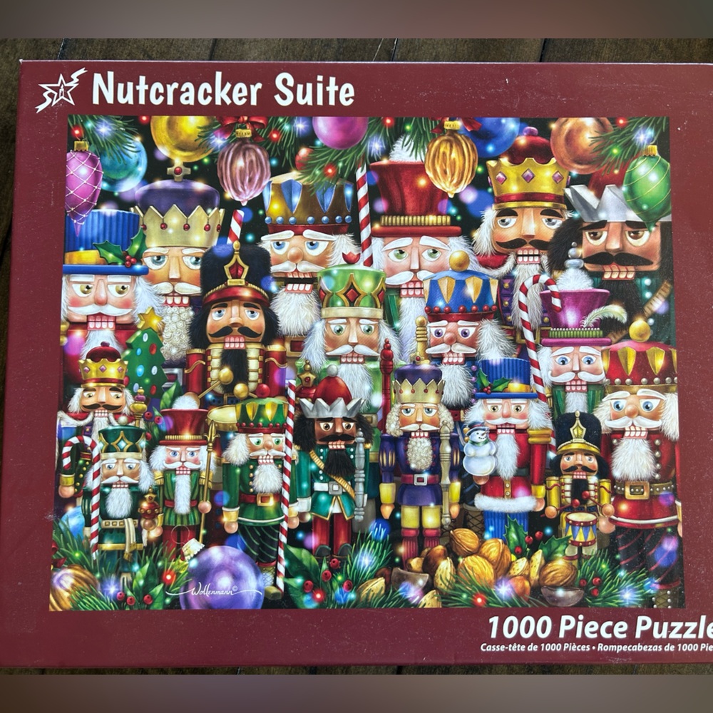 Vermont Christmas Company Nutcracker Suite”
1000 large pieces